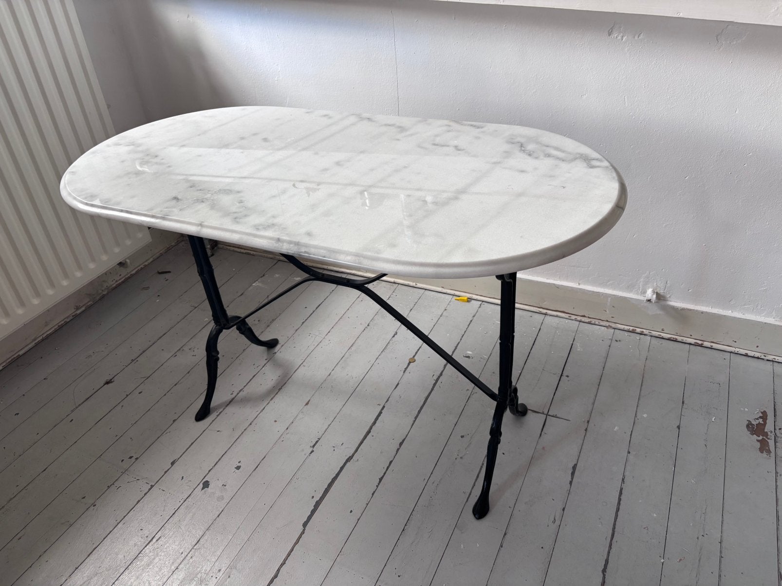Table de jardin ou de terrasse en marbre massif, Enlèvement, Comme neuf, Ovale, Autres matériaux