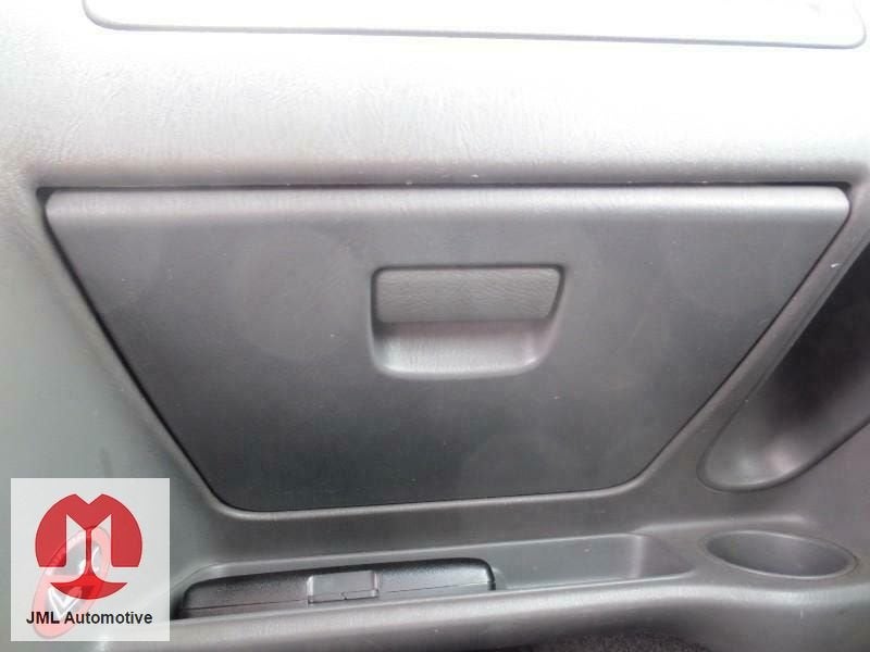 DASHBOARDKASTJE HANDSCHOENENKASTJE SUZUKI IGNIS, -, Utilisé, -, Suzuki