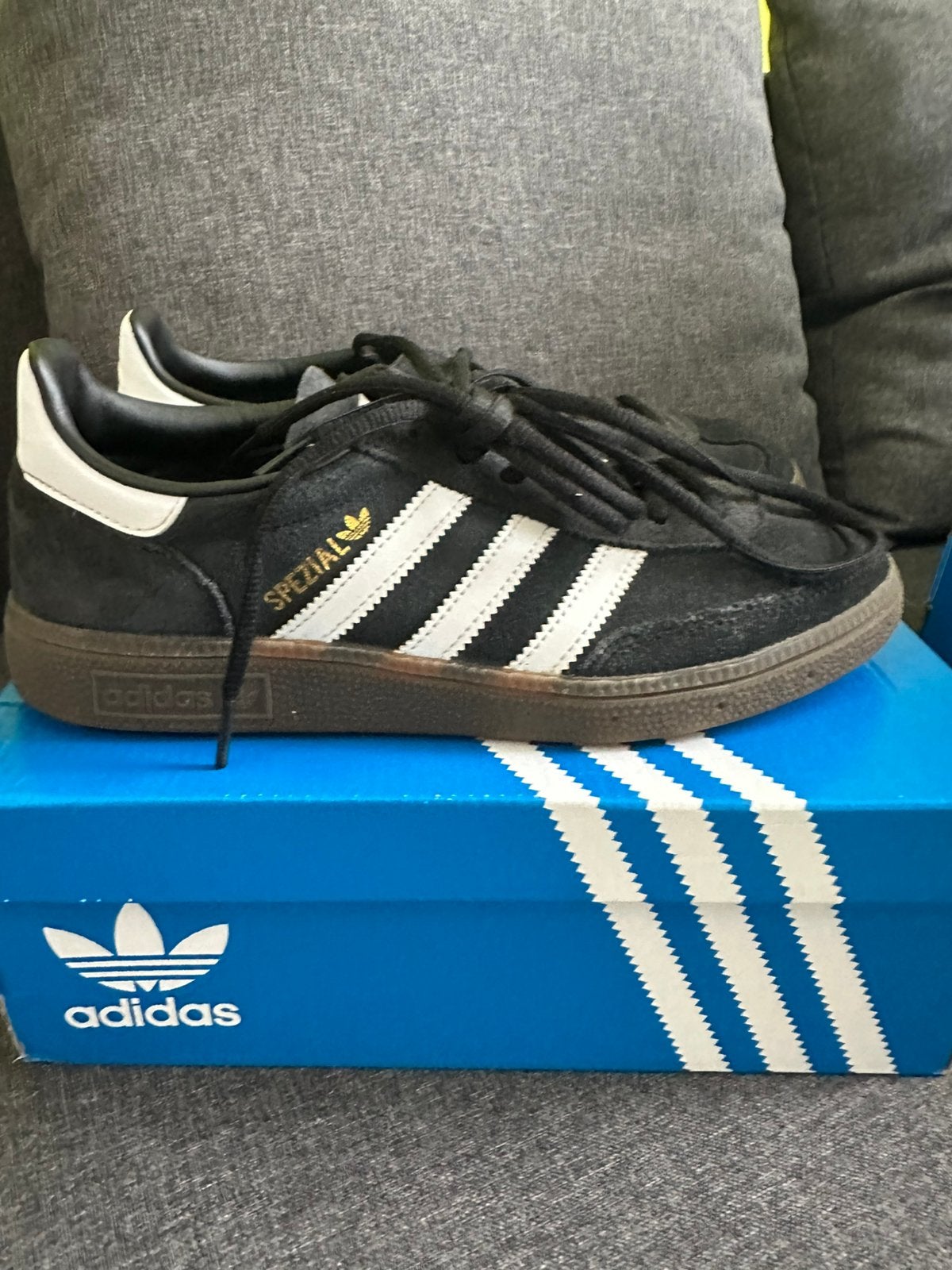 Adidas maat 39, Ophalen, Zo goed als nieuw