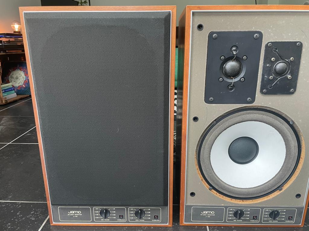 Vintage HiFi Speakers Jamo J-120, Audio, Tv en Foto, Luidsprekerboxen, Ophalen, Gebruikt, 60 tot 120 watt, Front, Rear of Stereo speakers