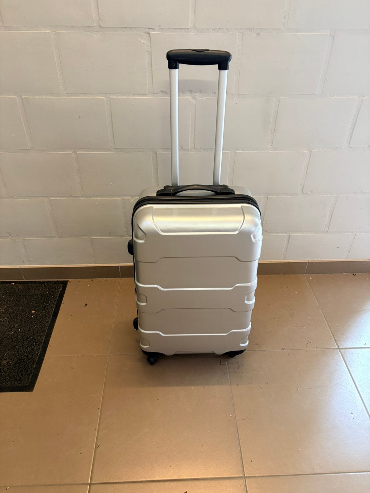 Reiskoffer, Handtassen en Accessoires, Koffers, Ophalen, Nieuw, Hard kunststof, Wieltjes