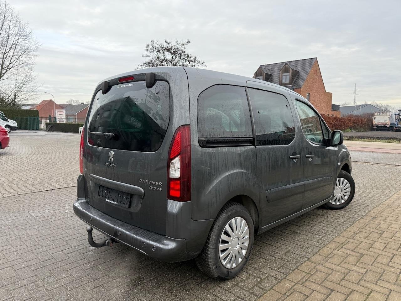 Peugeot Partner 1.2 Benzine | Trekhaak | Camera | Nieuwe rie, Auto's, Voorwielaandrijving, Monovolume, Gebruikt, 1295 kg