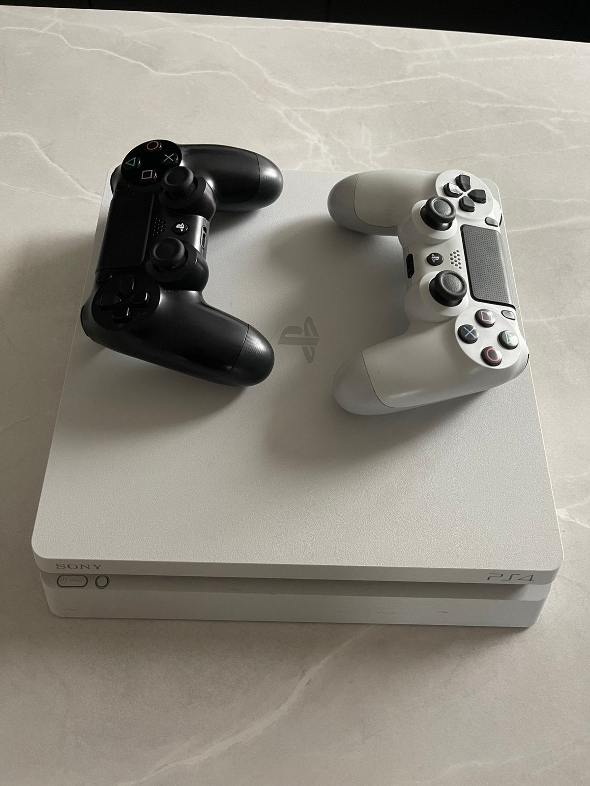 Ps4 wit met 2 controllers, Games en Spelcomputers, Ophalen, Zo goed als nieuw, Met 2 controllers