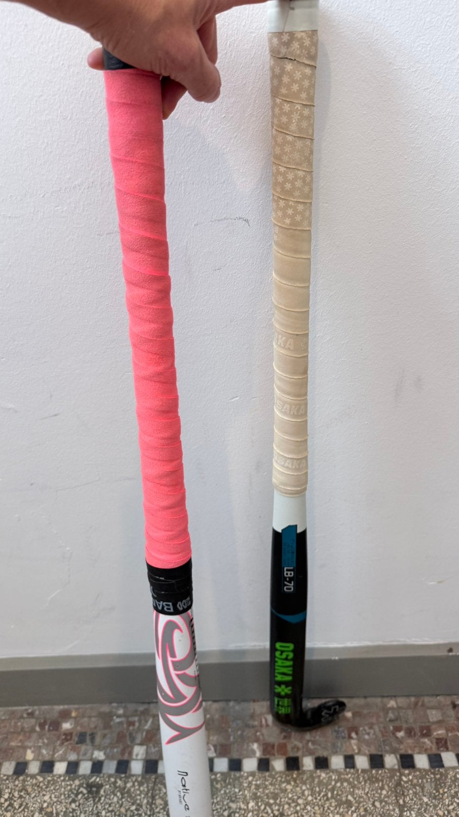 Praktische Osaka hockey zak als nieuw incl sticks gebruikt., Enlèvement, Comme neuf