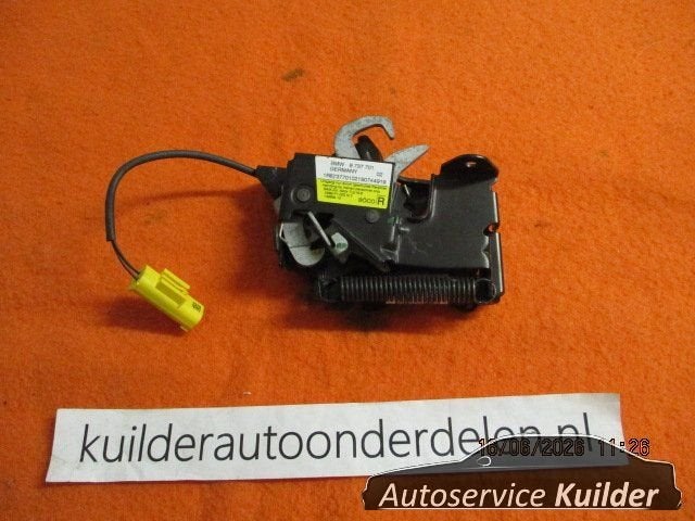 Slot Motorkap Rechts BMW X1 F48 en X2 F39 Origineel 8 737 70, Auto-onderdelen, Gebruikt, -, Ophalen of Verzenden, -