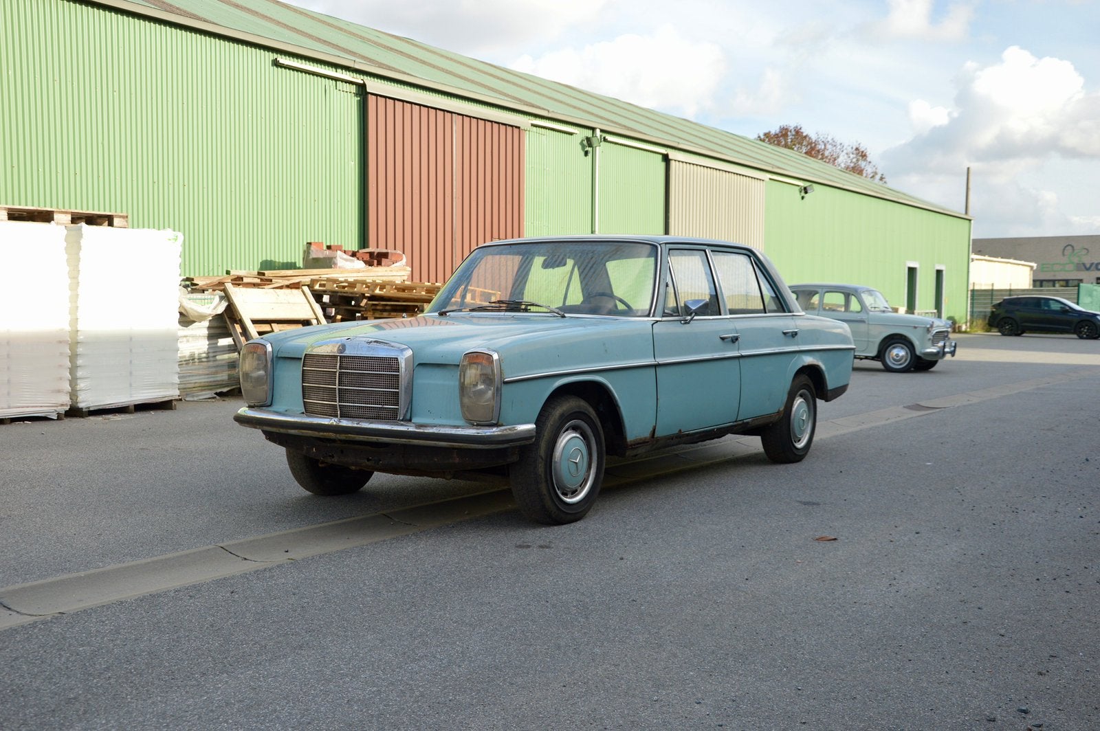 Lot de 2 Mercedes a restaurer, Autos, Achat, Série 200, 4 portes, Bleu