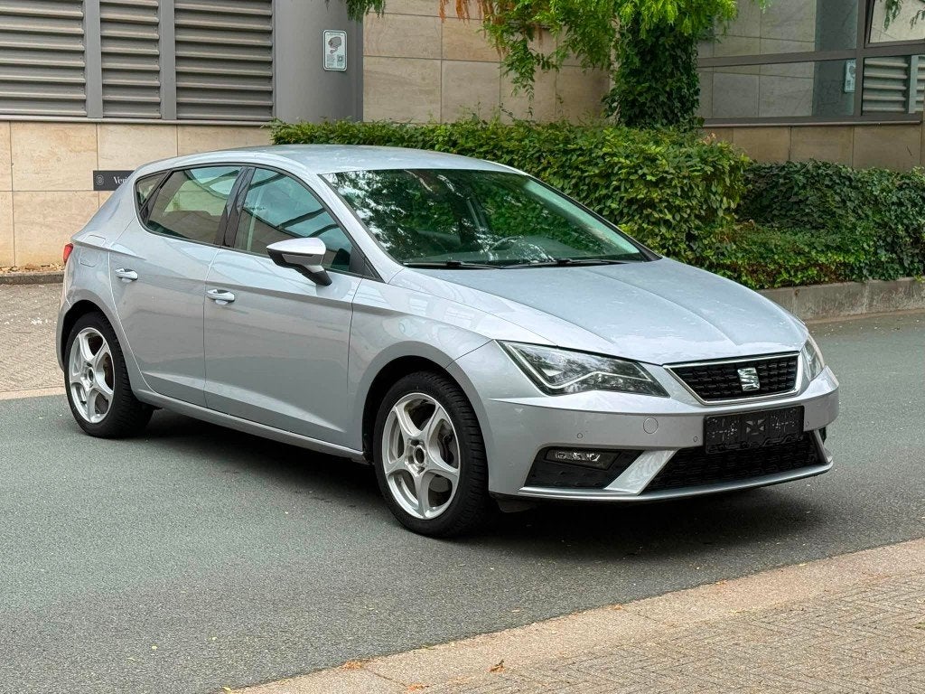 SEAT LEON/1.6TDI/2019, Argent ou Gris, Euro 6, Entreprise, Noir