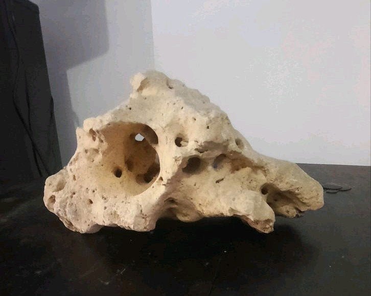 Mooie lava steen, zware rots, decor aquarium, terrarium, wit, Dieren en Toebehoren, Ophalen of Verzenden, Zo goed als nieuw, Tak, Plant, Rots of Steen