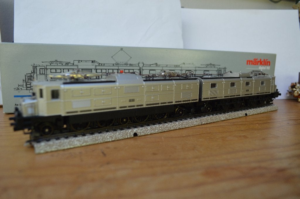 Märklin 33592 : Locomotive double lourde des CFF en boîte, Enlèvement ou Envoi, Courant alternatif, Utilisé, Märklin