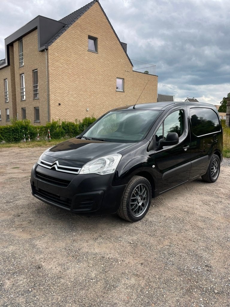 Citroën Berlingo 1.6 HDi Euro 6 – Airco – 92.000 km, 4 deurs, 1490 kg, 4 cilinders, Zwart