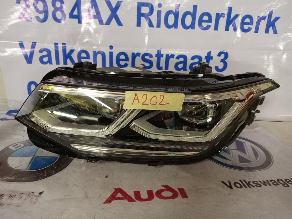 Koplamp VW Tiguan 5NA Facelift IQ.LIGHT LED Links 5NB941082, Gebruikt, -, Volkswagen, -