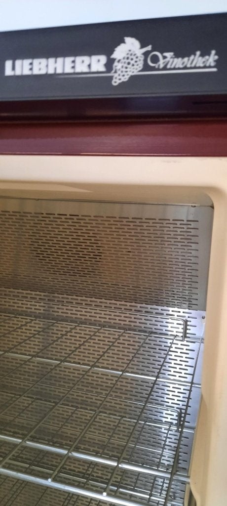 Wijnkoelkast, Huis en Inrichting, Ophalen, Zo goed als nieuw, Rood