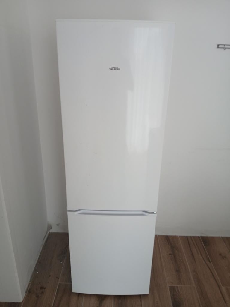 Frigo-Réfrigérateur Valberg
