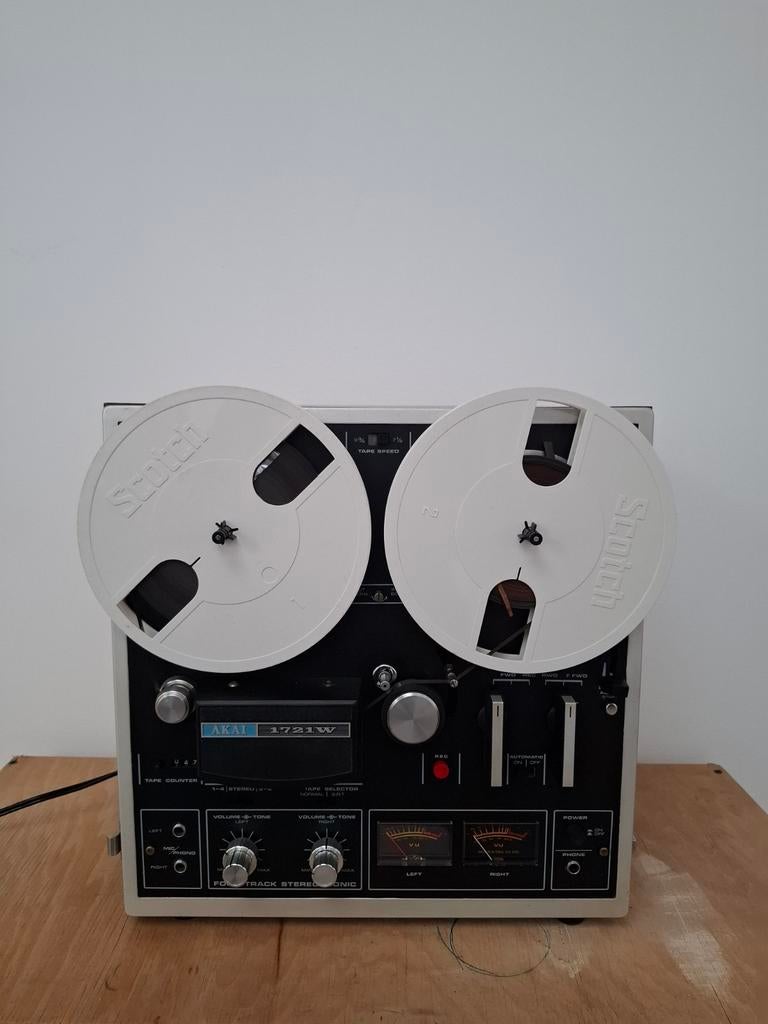 Akai 1721w tout déjà révisé impecabble
