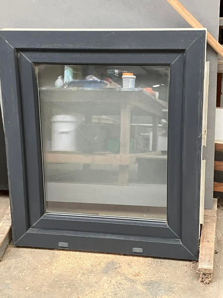 Draai-kip raam, Doe-het-zelf en Bouw, Ophalen, Kunststof, Minder dan 75 cm, Raamkozijn
