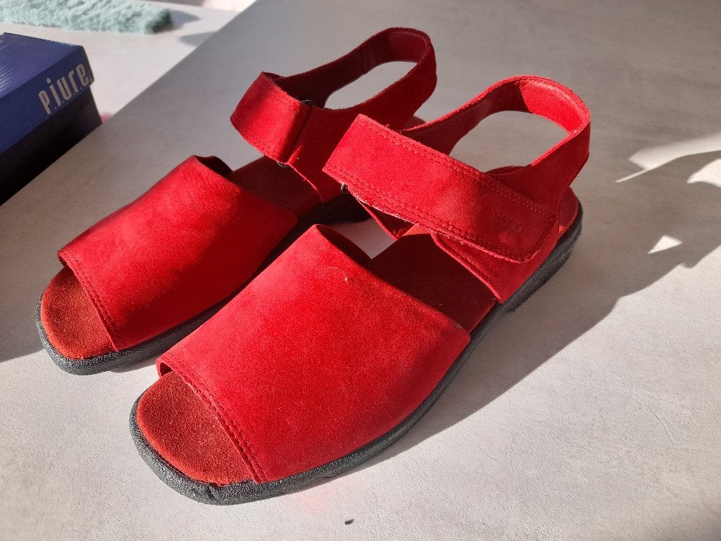 sandalen dames, Ophalen
