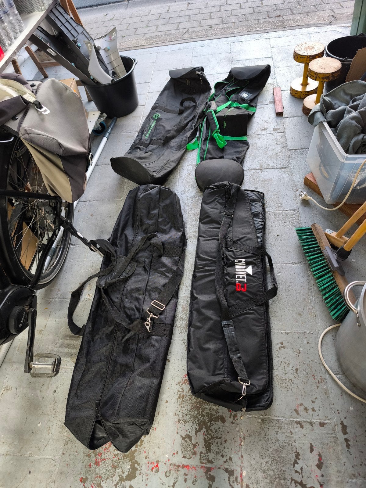 4 x sacs de boîtes à saumure tripodes = 20 euros ensemble, Enlèvement ou Envoi