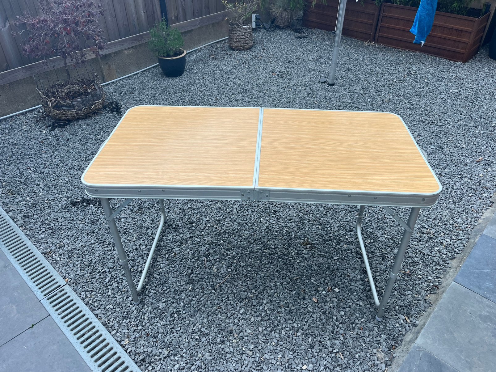 Kampeertafel met stoeltjes, Caravans en Kamperen, Ophalen, Gebruikt