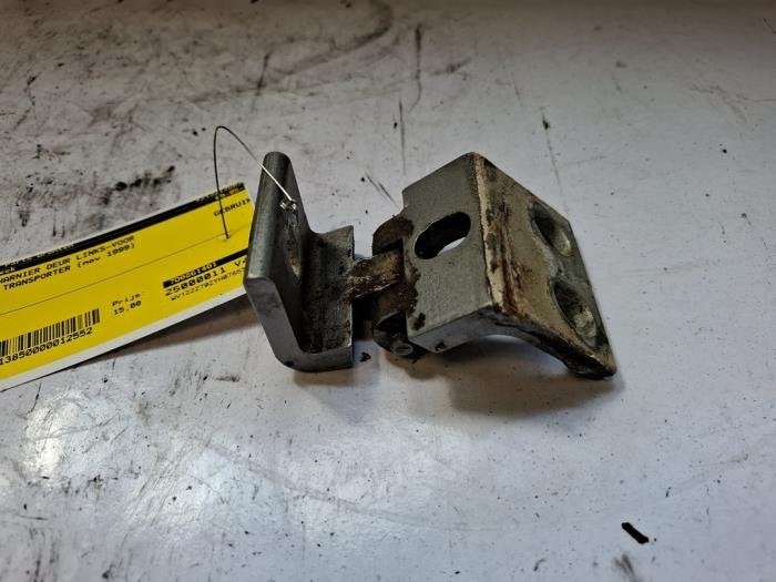 Charnière porte avant gauche d'un Volkswagen Transporter, Volkswagen, -, 3 mois de garantie, Utilisé