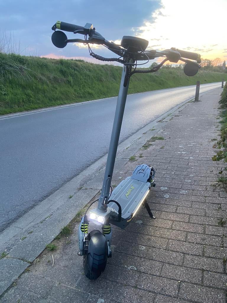 Trottinette électrique 60V 25,6Ah, Vélos & Vélomoteurs, Trottinettes, Utilisé, Step électrique (E-scooter), Enlèvement