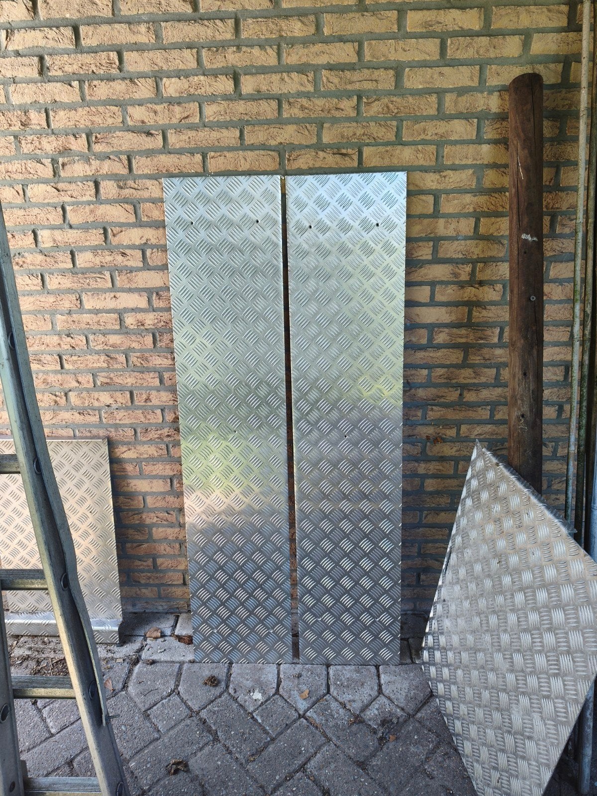 Traanplaat aluminium, Ophalen