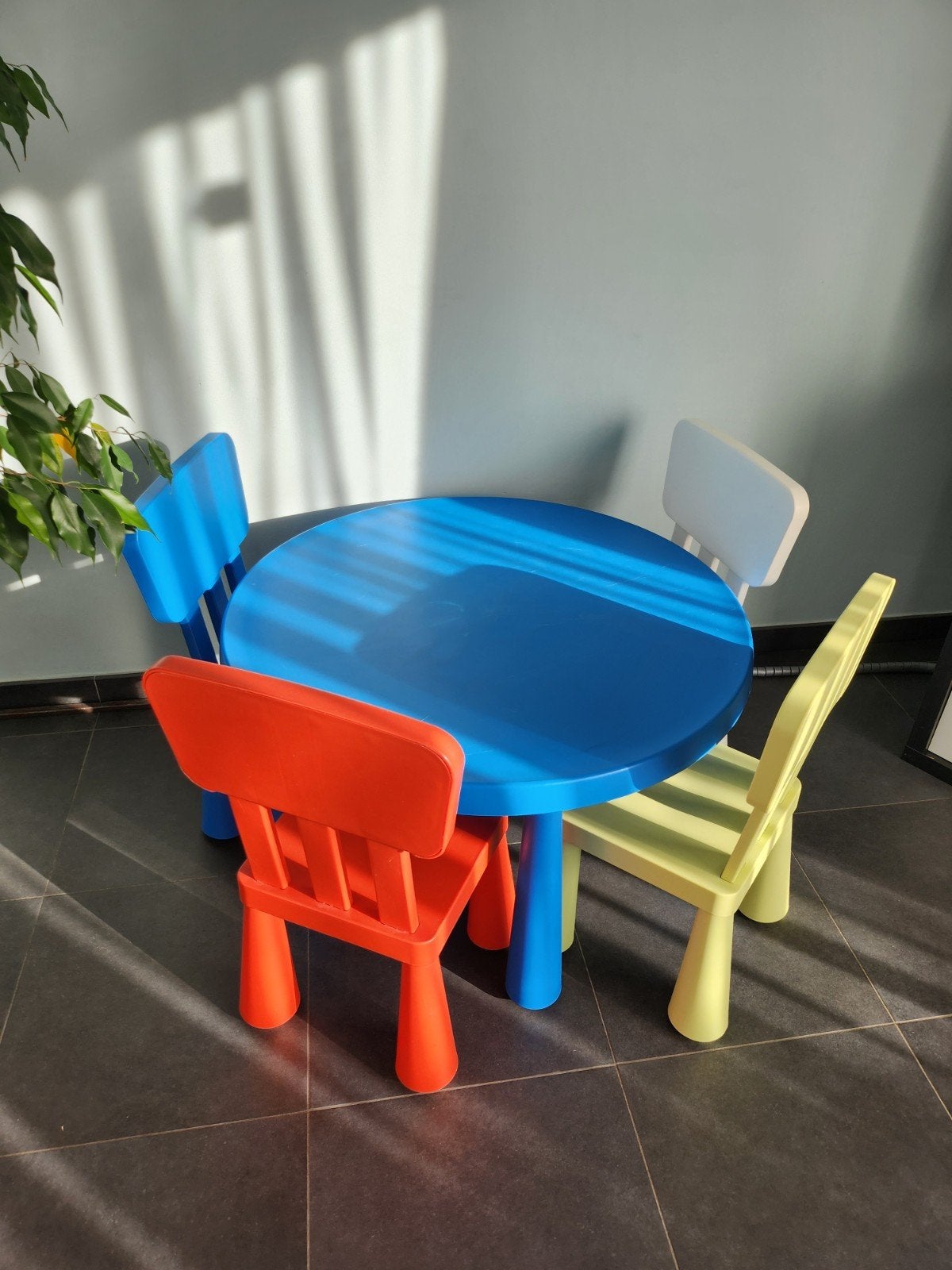 Mammut - Table ronde et 4 chaises, Enlèvement, Utilisé, Table(s) et Chaise(s)