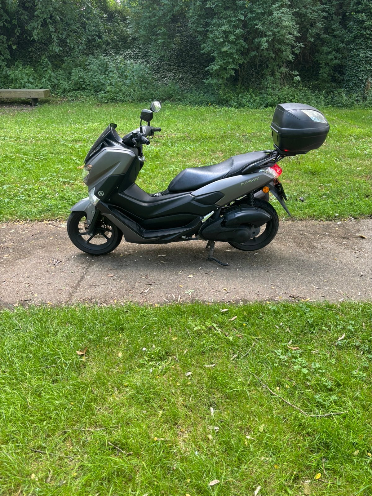 Yalaha N max, Motos, Particulier