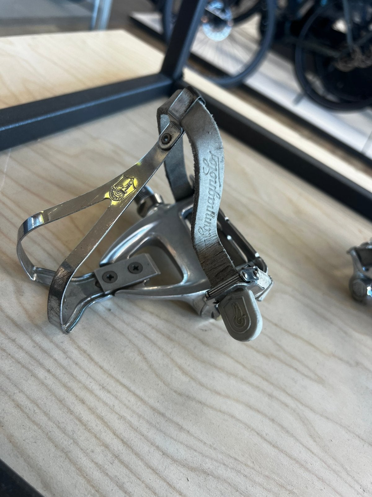Vintage pedalen campagnolo, Ophalen