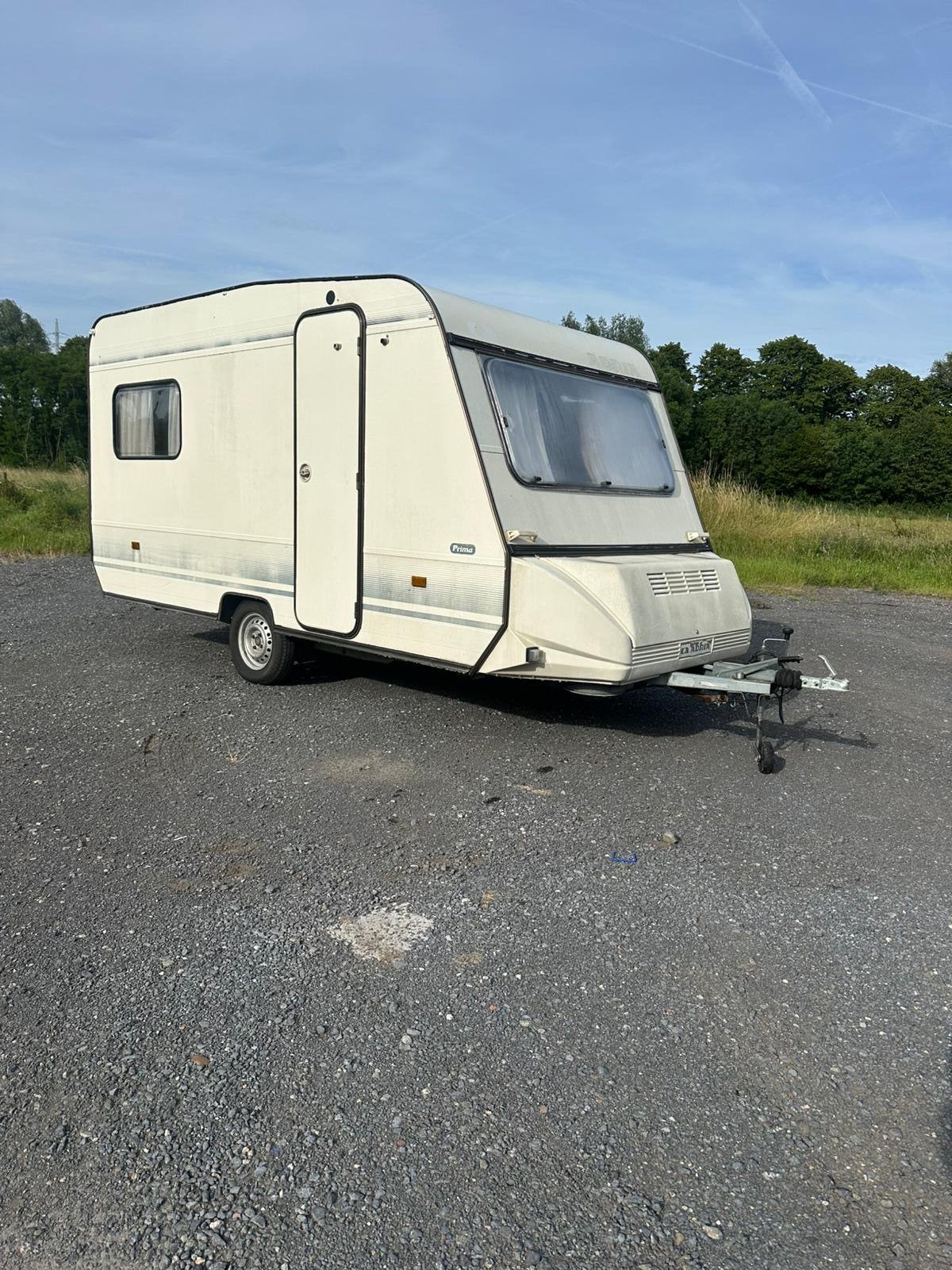 Adria lichtgewicht in zeer nette staat !, Caravanes & Camping, Caravanes, Particulier, Réfrigérateur, Adria