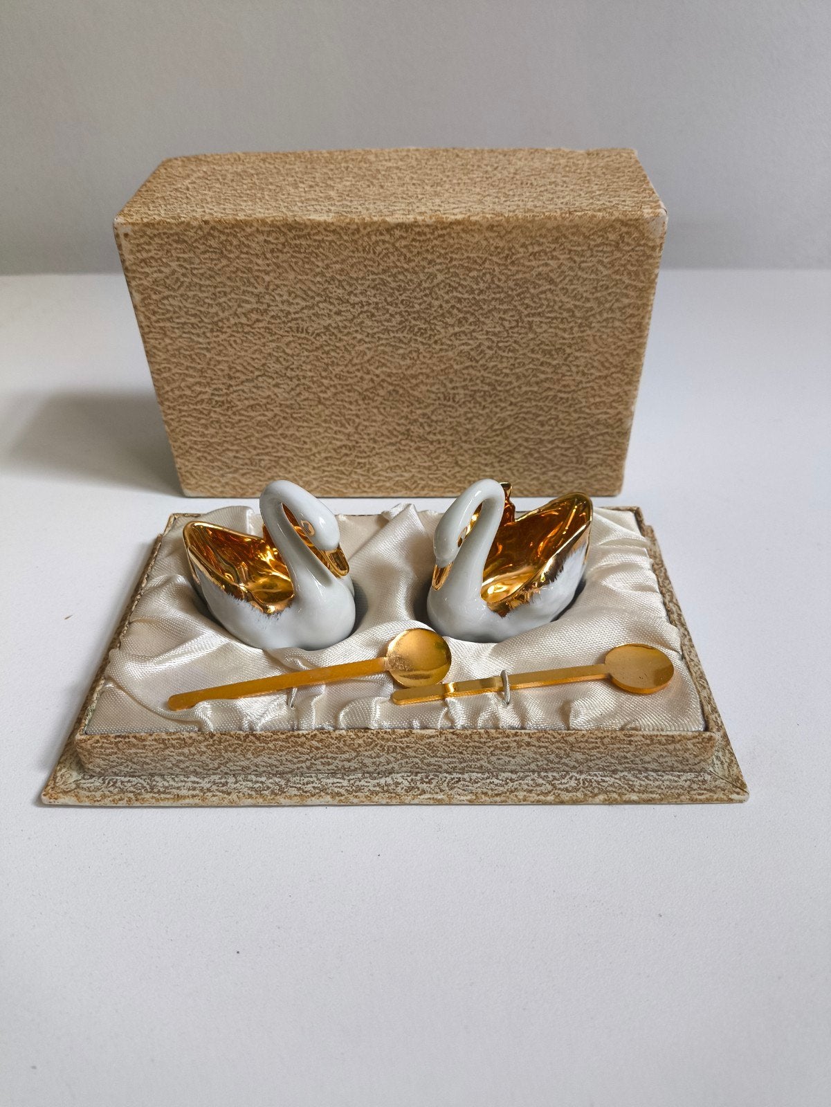 Prachtige Vintage Limoges Porseleinen Zwaan Salière Set, Antiek en Kunst, Ophalen of Verzenden