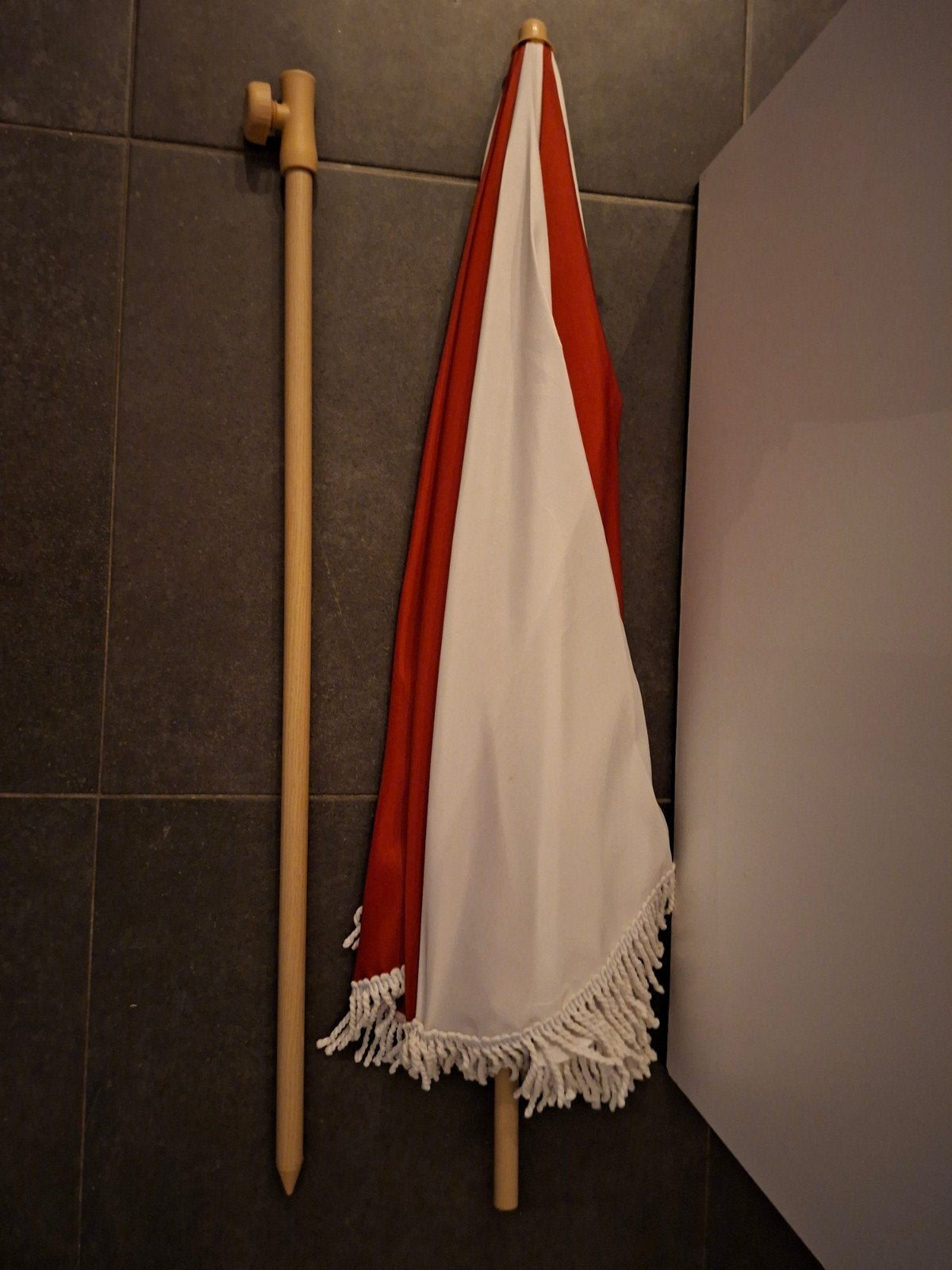 Retro strandparasol met franjes, Ophalen, Strandparasol