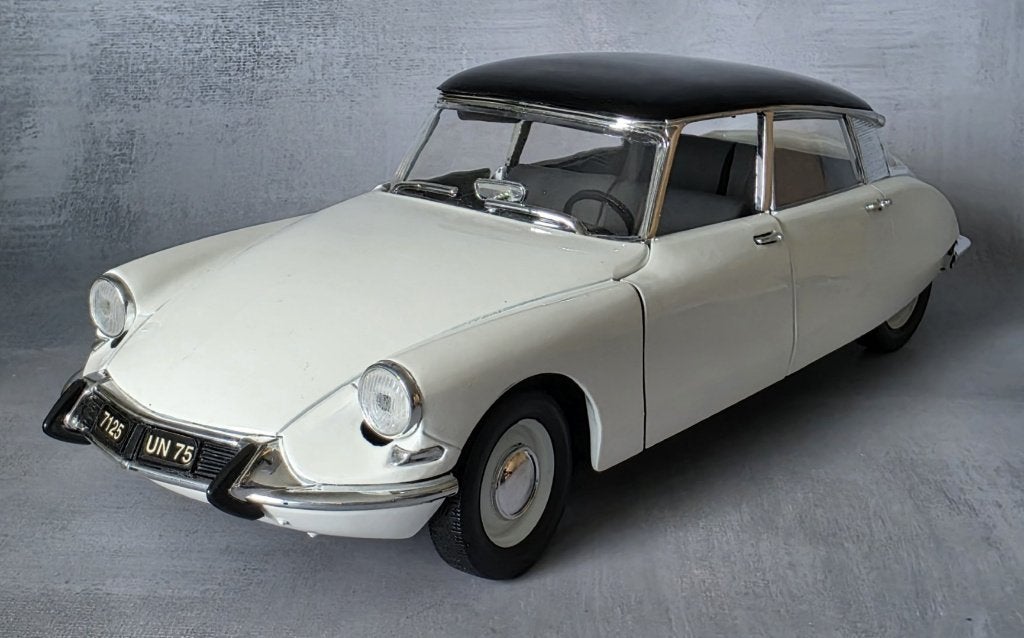 1/18 Solido - 1963 Citroën DS19 Berline, Hobby en Vrije tijd, Modelauto's | 1:18, Ophalen of Verzenden, Zo goed als nieuw, Auto