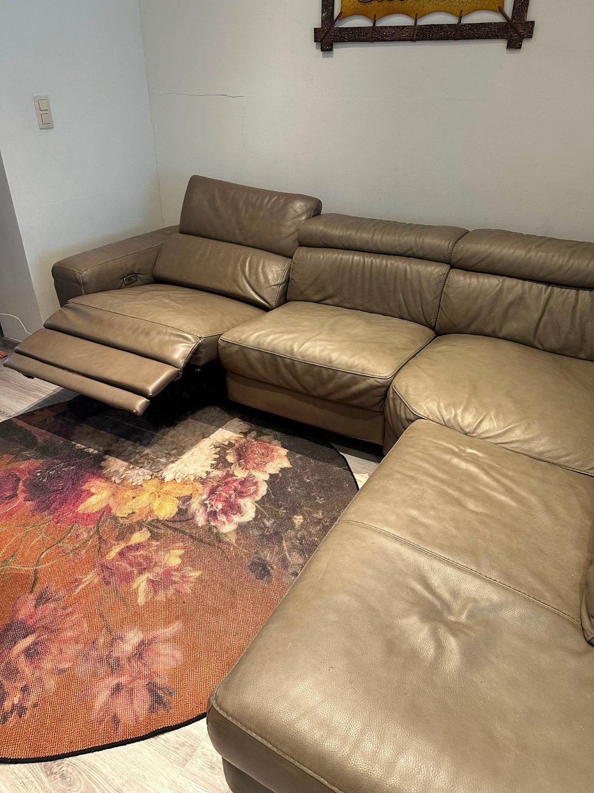 À vendre : grand fauteuil d'angle en cuir confortable
À vend, Enlèvement, Utilisé, Cuir