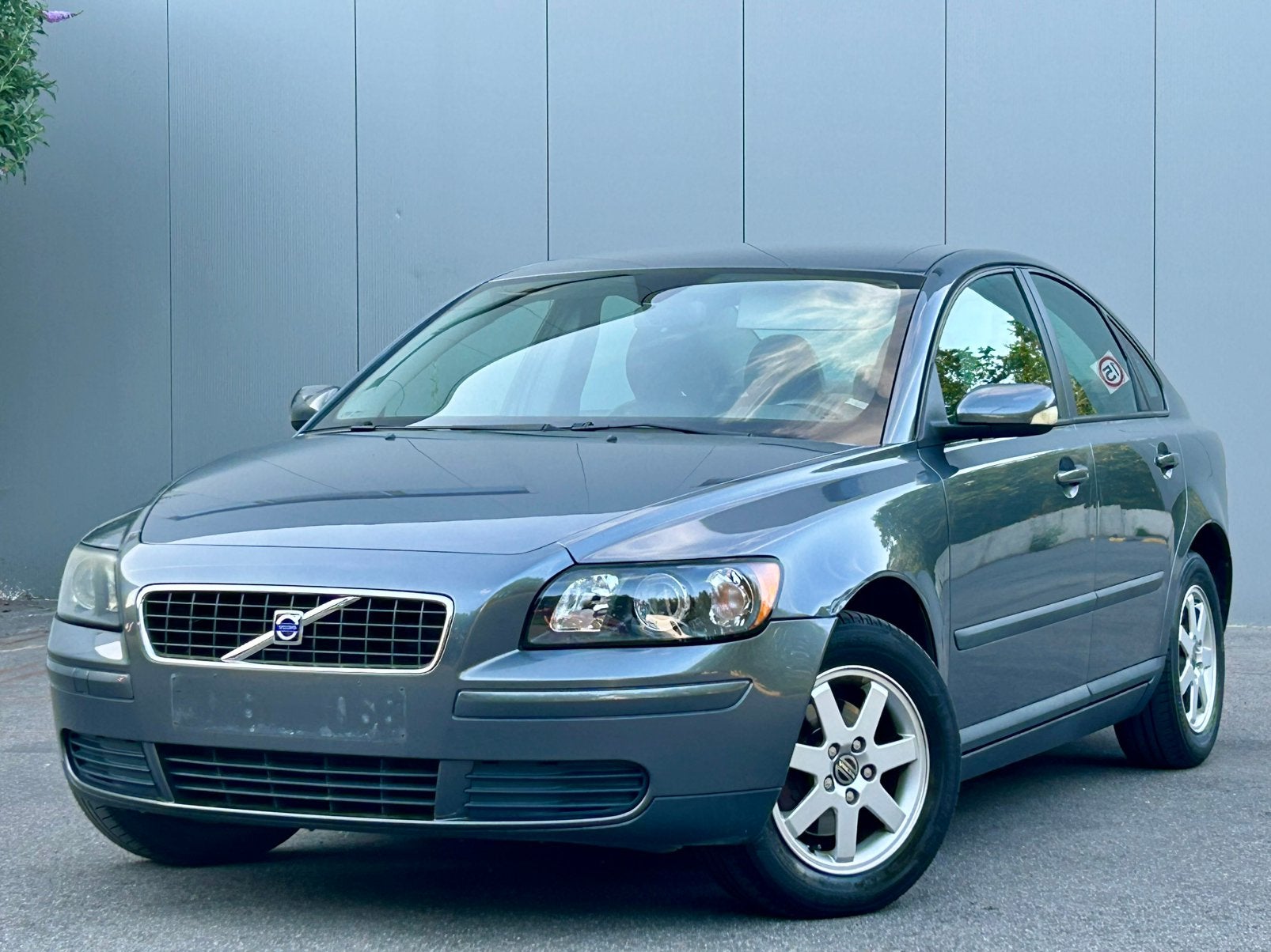VOLVO S40 1.8 BENZINE* GEKEURD* AIRCO* LEZOJ* NIEUW STAAT, Autos, Volvo, Euro 5, Achat, Boîte manuelle, Entretenue par le concessionnaire