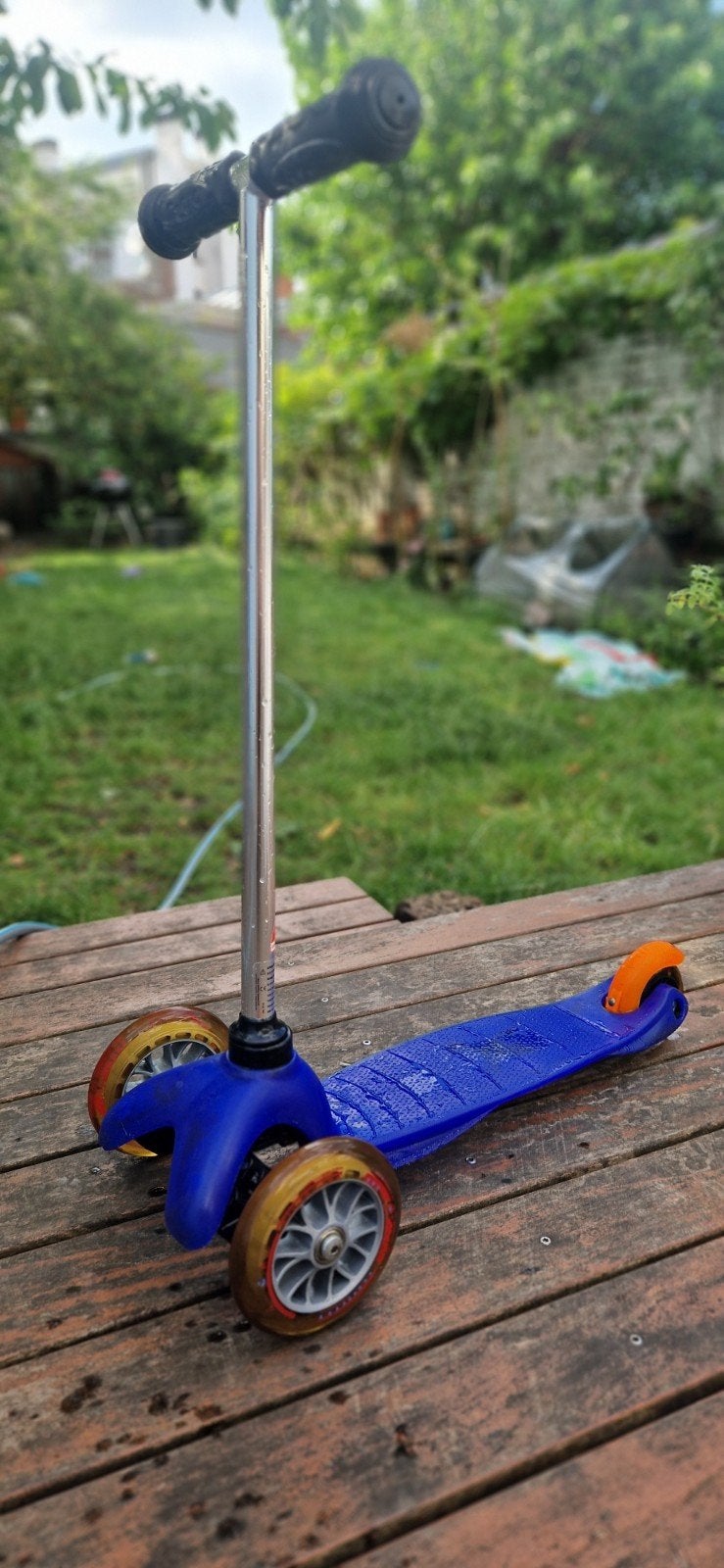 Trotinette micro mini, Enlèvement