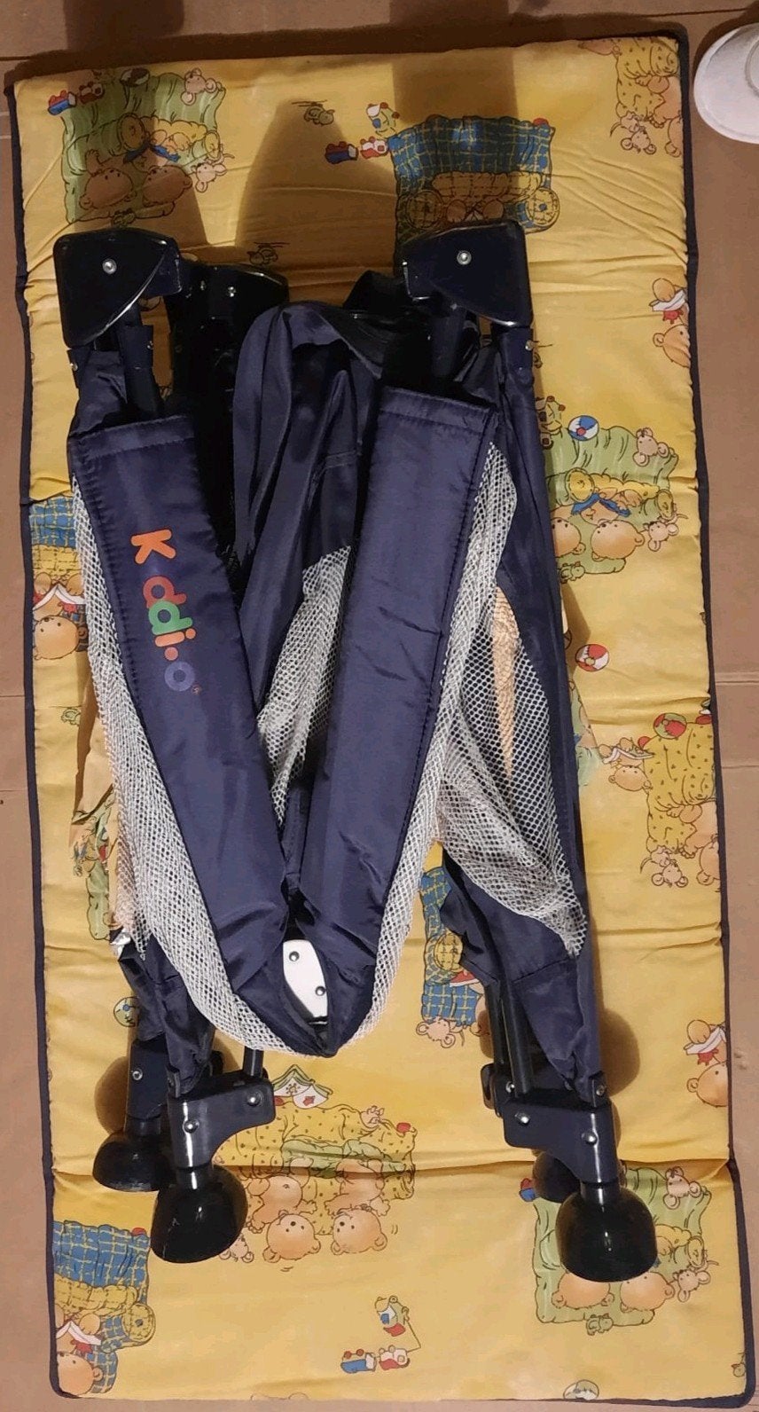 Lit parapluie et matelas, Enlèvement, Utilisé, Lit