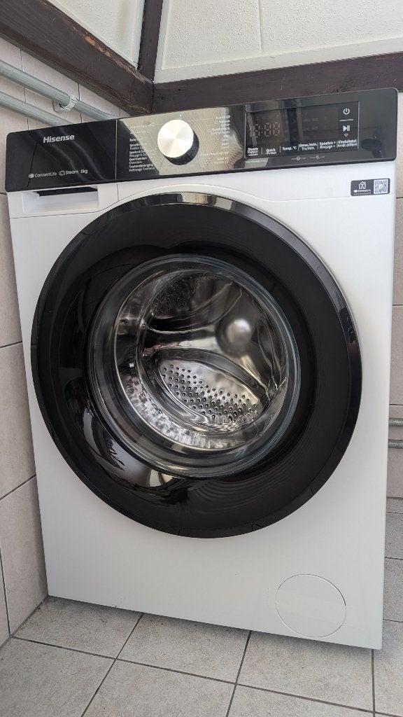 Hisense WF3S8043BW3/BLX wasmachine – zo goed als nieuw, Elektronische apparatuur, Wasmachines, Ophalen, 1200 tot 1600 toeren, Minder dan 85 cm