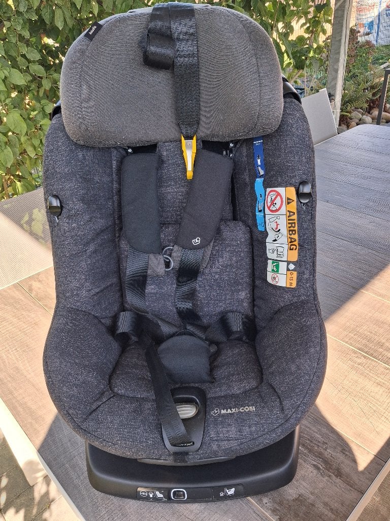 Maxi cosi Autostoel draaibaar met iso fix, Ophalen, 0 t/m 18 kg, Verstelbare rugleuning, Zo goed als nieuw