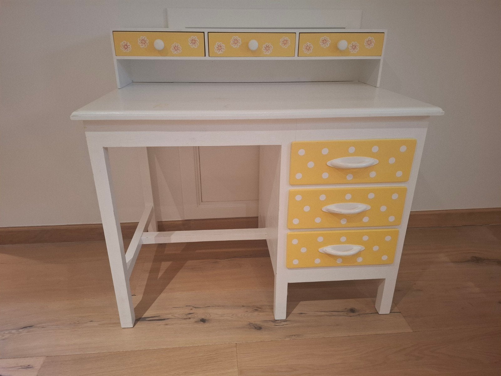 Vintage kinderbureau, Ophalen, Zo goed als nieuw