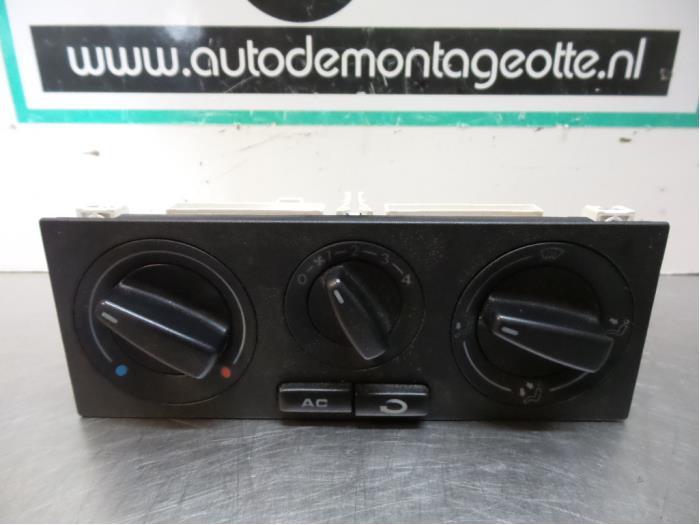 Panneau de commandes chauffage d'un Volkswagen Passat (Passa, Volkswagen, -, 3 mois de garantie, Utilisé