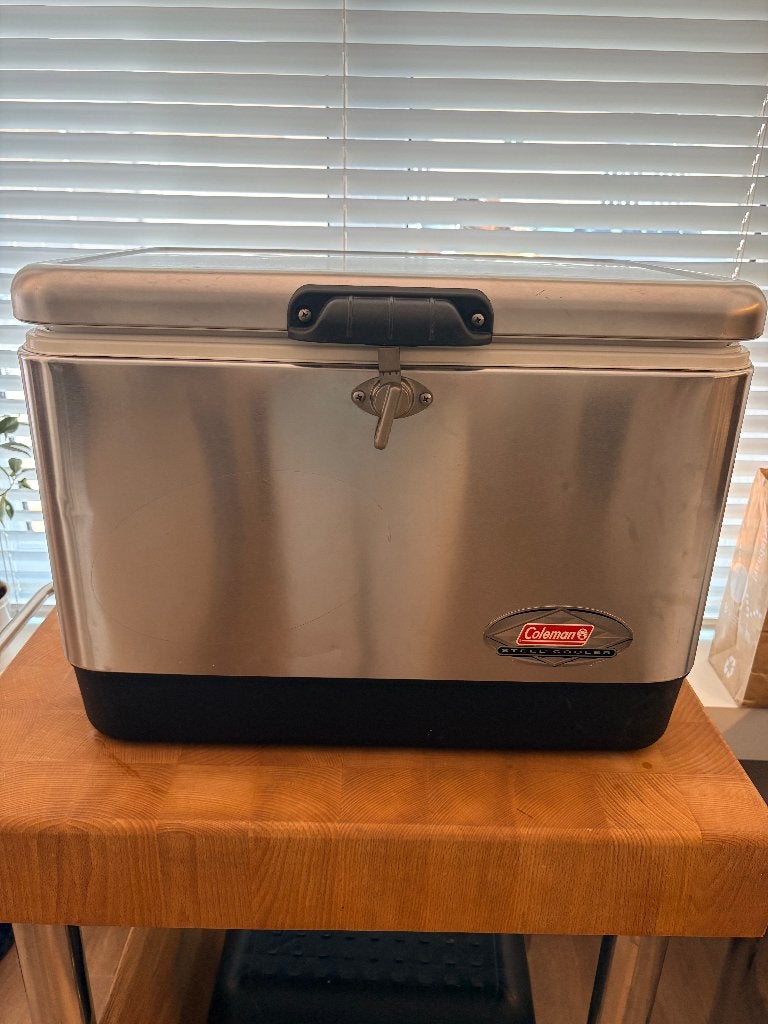 Coleman Steel-Belted Vintage Koelbox - M 6150 (Have-A-Seat!), Caravans en Kamperen, Ophalen of Verzenden, Zo goed als nieuw, Koelbox
