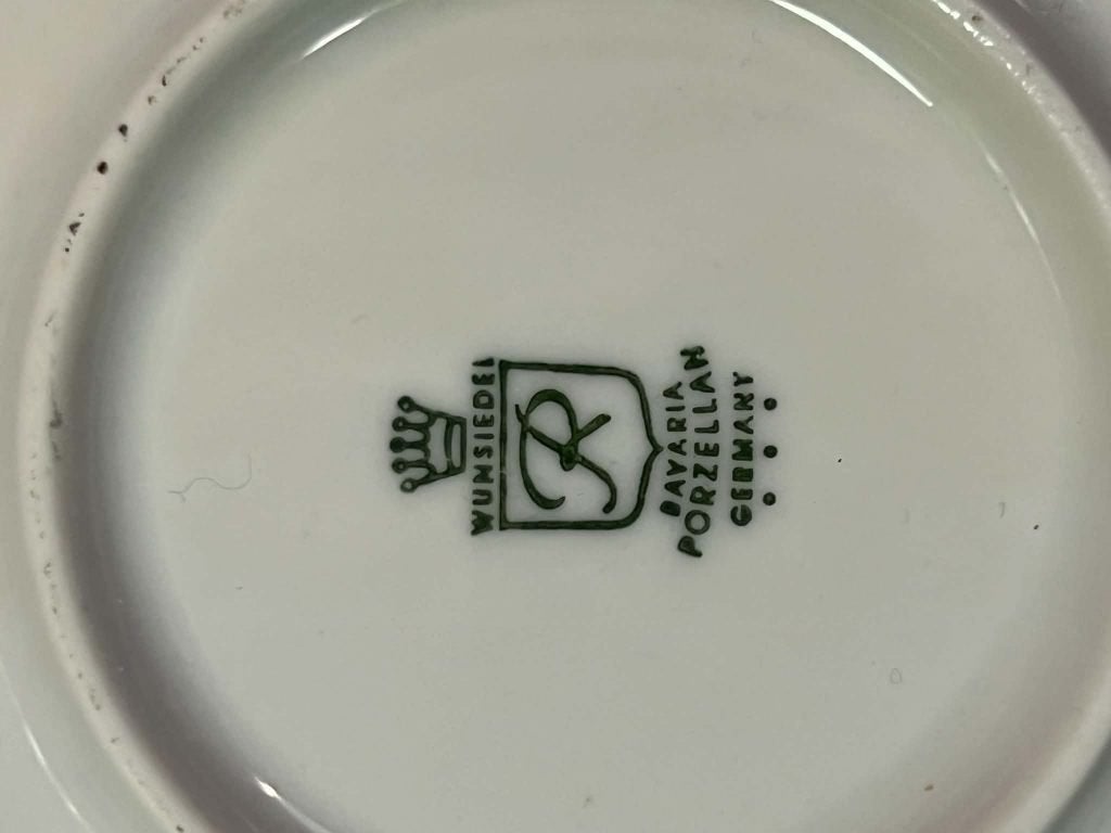 Vaisselle Bavaria. [48 pièces], Enlèvement