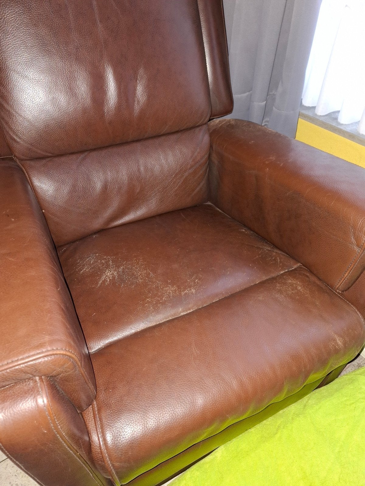 Lederen salon gratis  en een eenzit in stof, Huis en Inrichting, Ophalen, Gebruikt, 150 tot 200 cm, Driepersoons