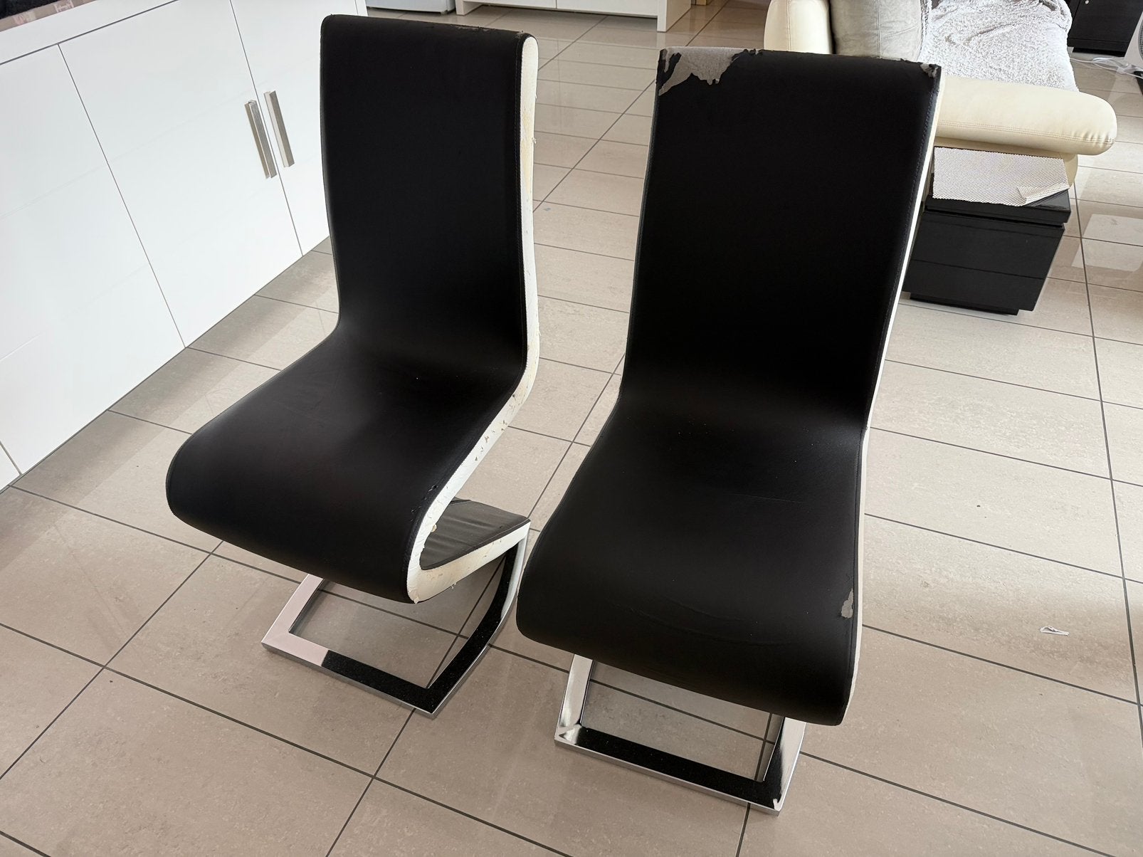 6 chaises abimés à donner, Ophalen, Zo goed als nieuw