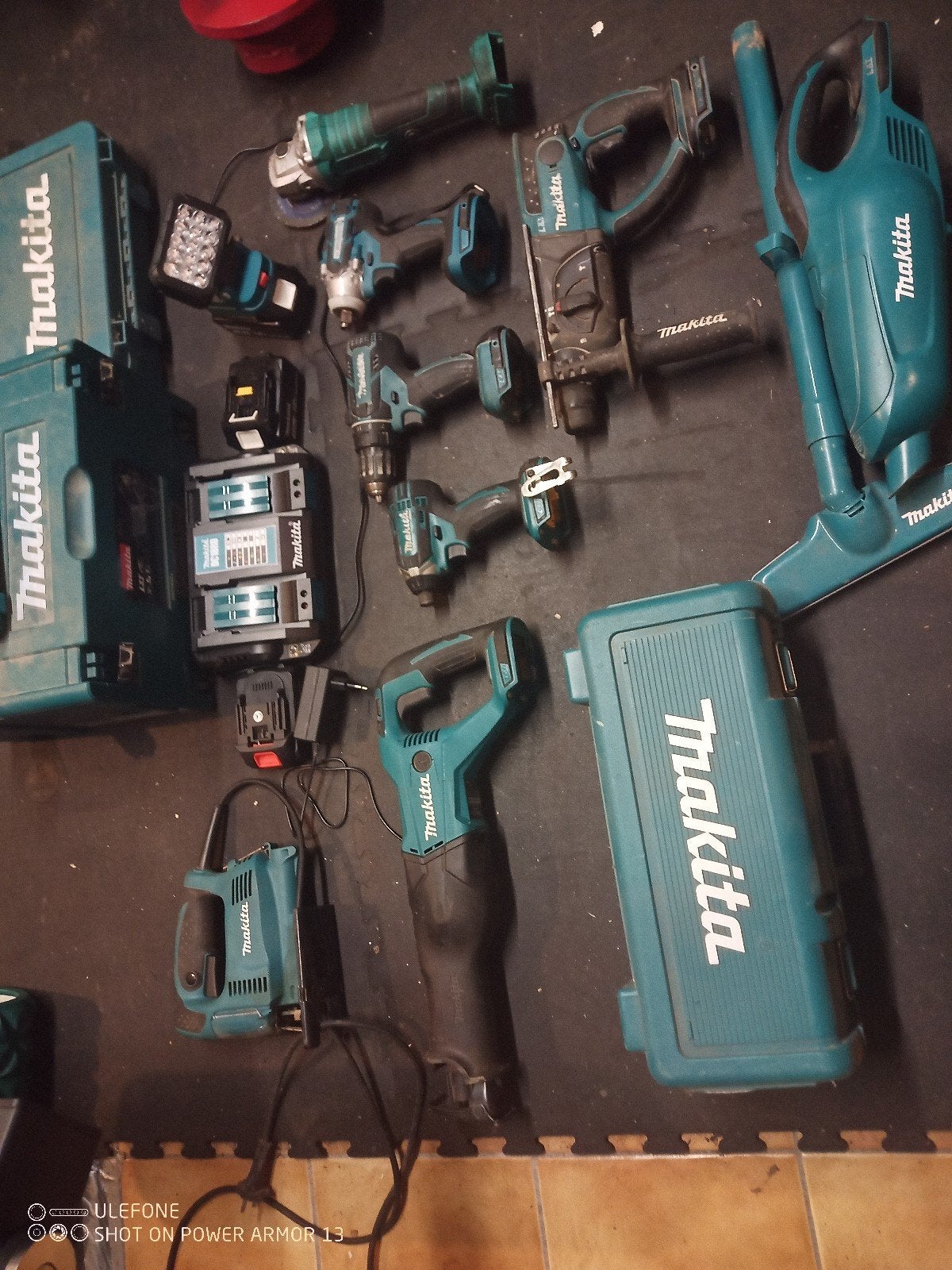 Makita spullen, Ophalen