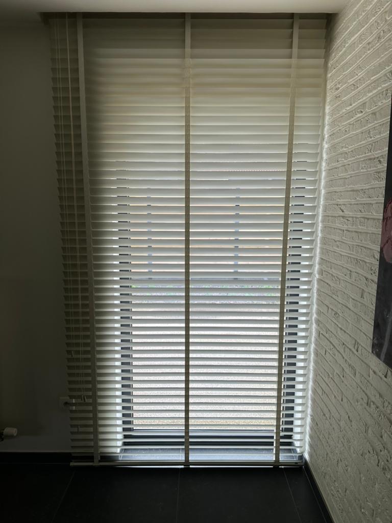 Aluminium jaloezie 50mm, Ophalen, Zo goed als nieuw, Wit