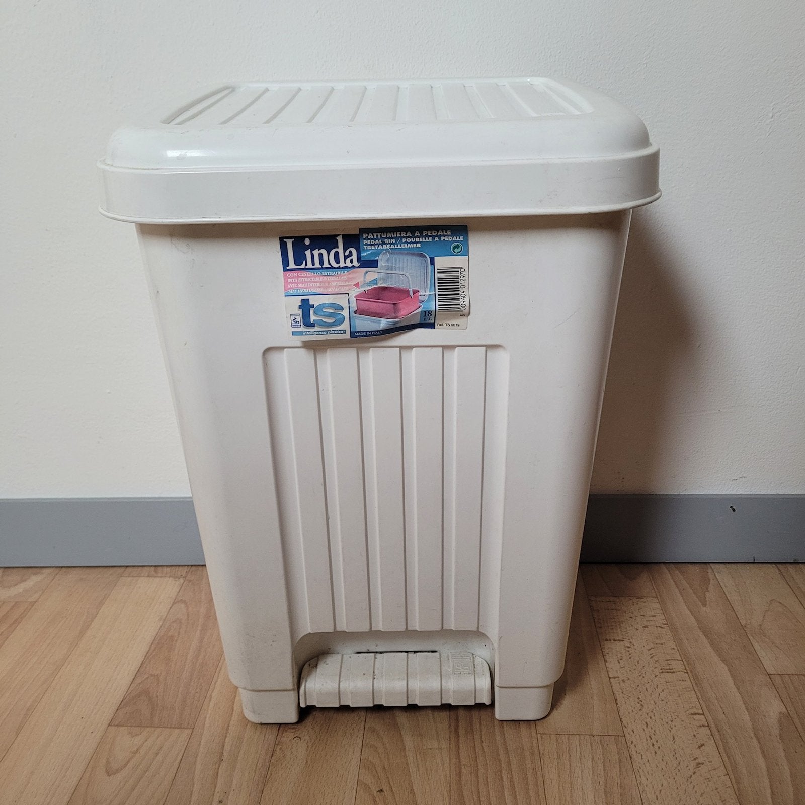 Superbe poubelle Linda à pédale 18 l neuve jamais utilisée, Enlèvement, Comme neuf, À pédale