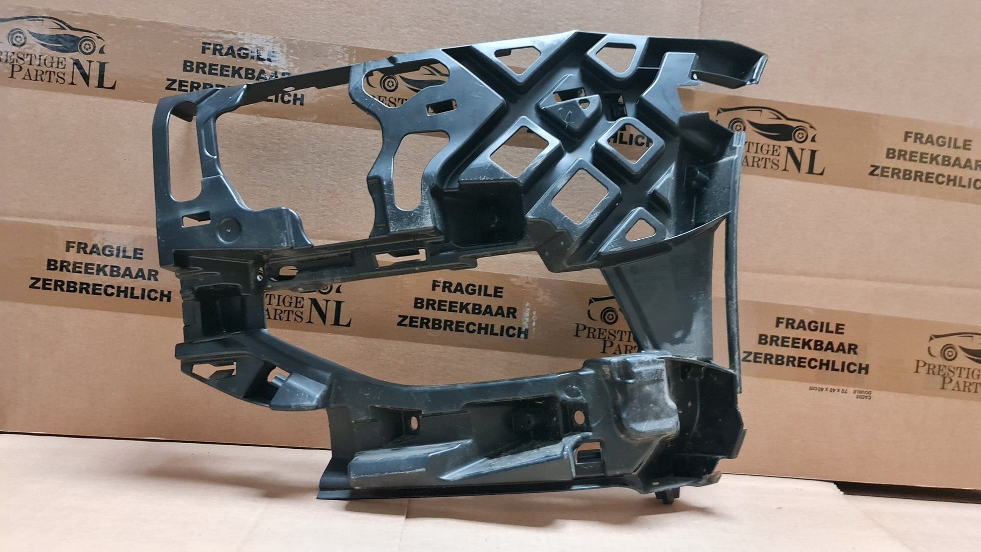 VW Golf 7 VII voorbumper houder steun Links Mistlamp Houder, -, Utilisé, -, Avant