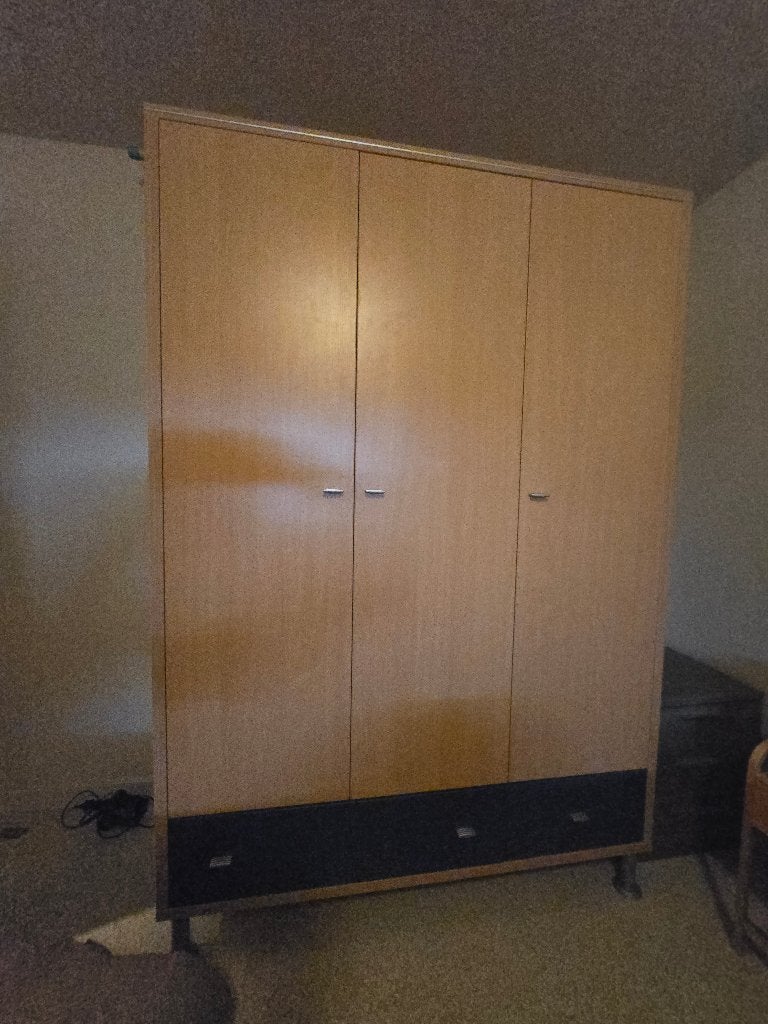 Ruime kledingkast van goede kwaliteit - zelf demonteren, Huis en Inrichting, Ophalen, Gebruikt, 150 tot 200 cm, Met lade(s)