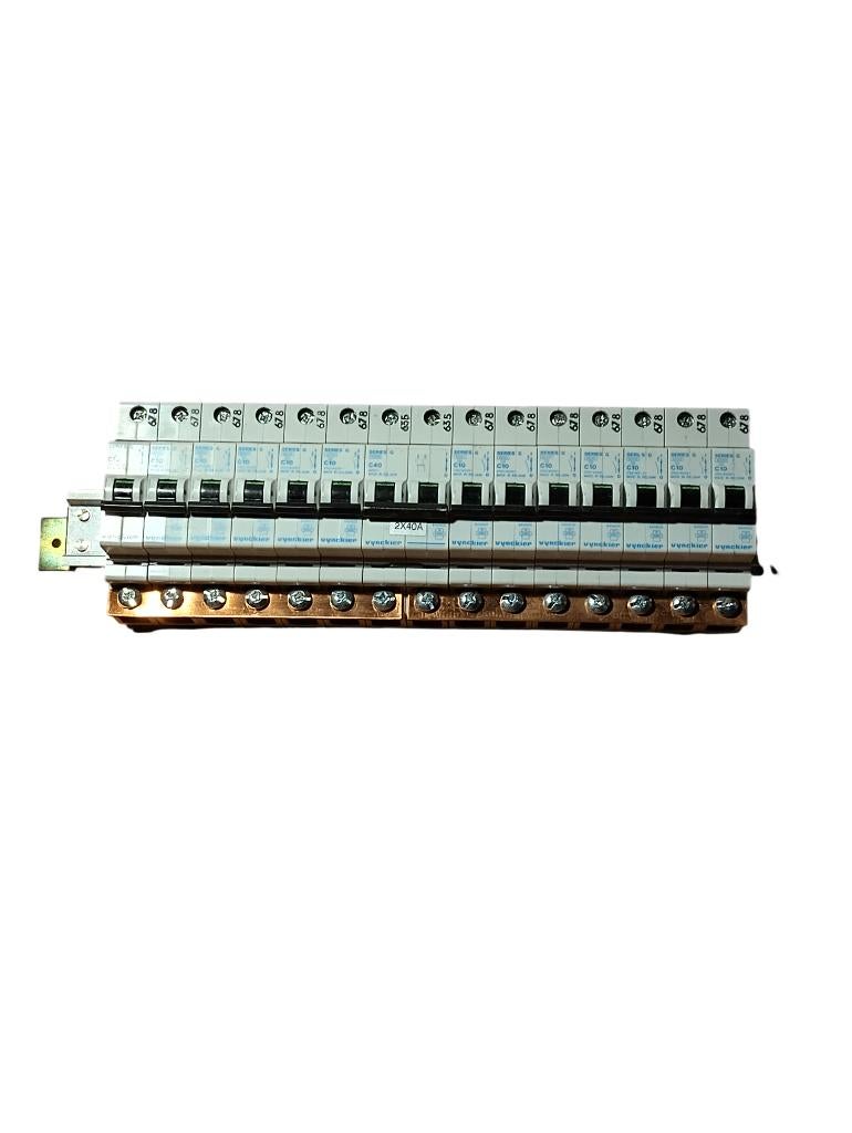 Disjoncteurs Series G C10+disjoncteur Series G C40 Vynckier, Bricolage & Construction, Enlèvement, Neuf, Autres types
